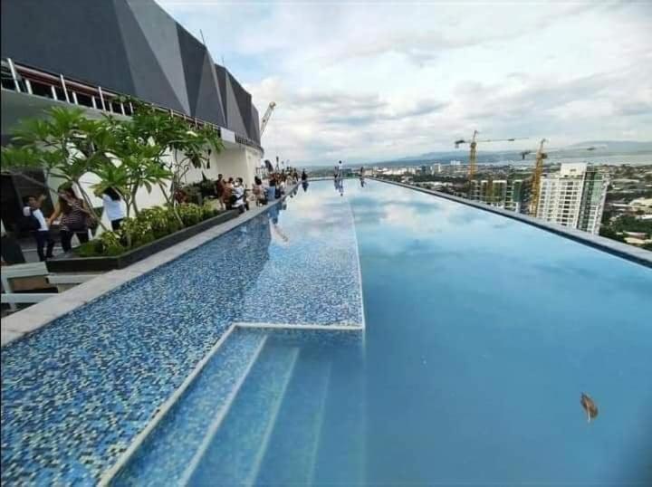 Aeon Towers Studio Suite Davao Экстерьер фото
